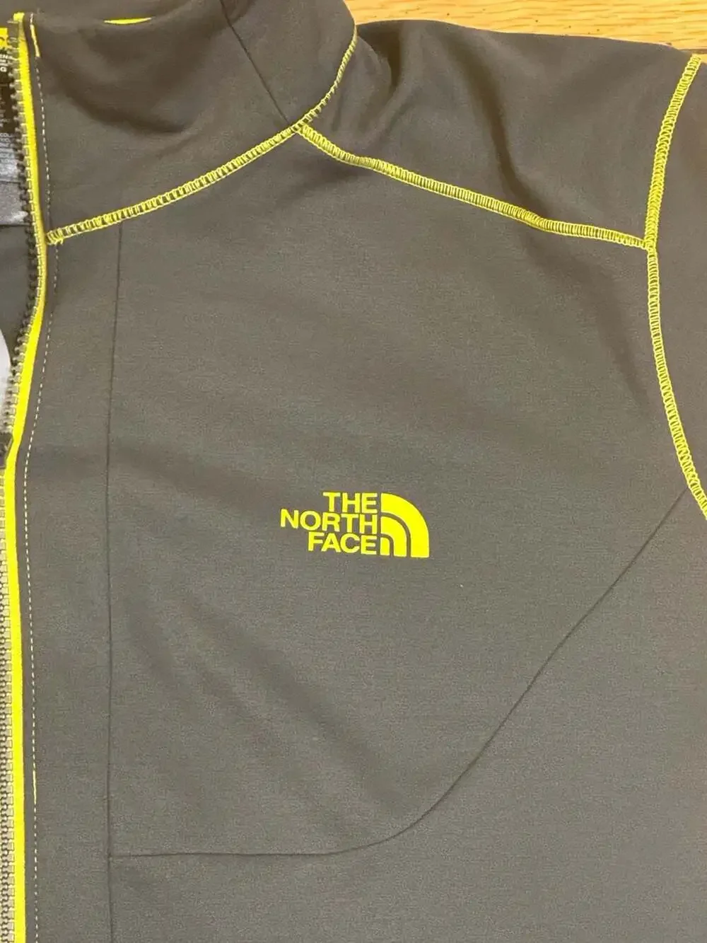 The North Face Mountain Athletics Full Zip Softshell Jacket
